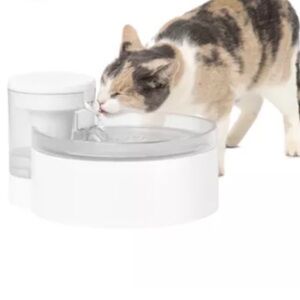 Petsafe Outlast 90oz Pet Fountain + 4 Filters
